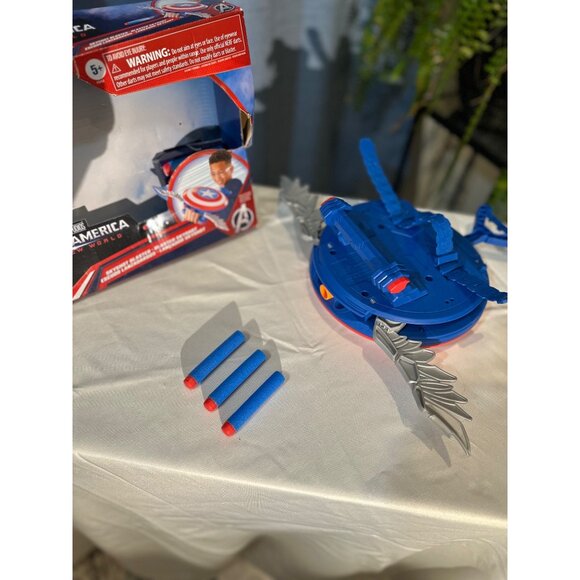 Nerf Marvel Captain America Shield Blaster With Darts - Picture 5 of 7